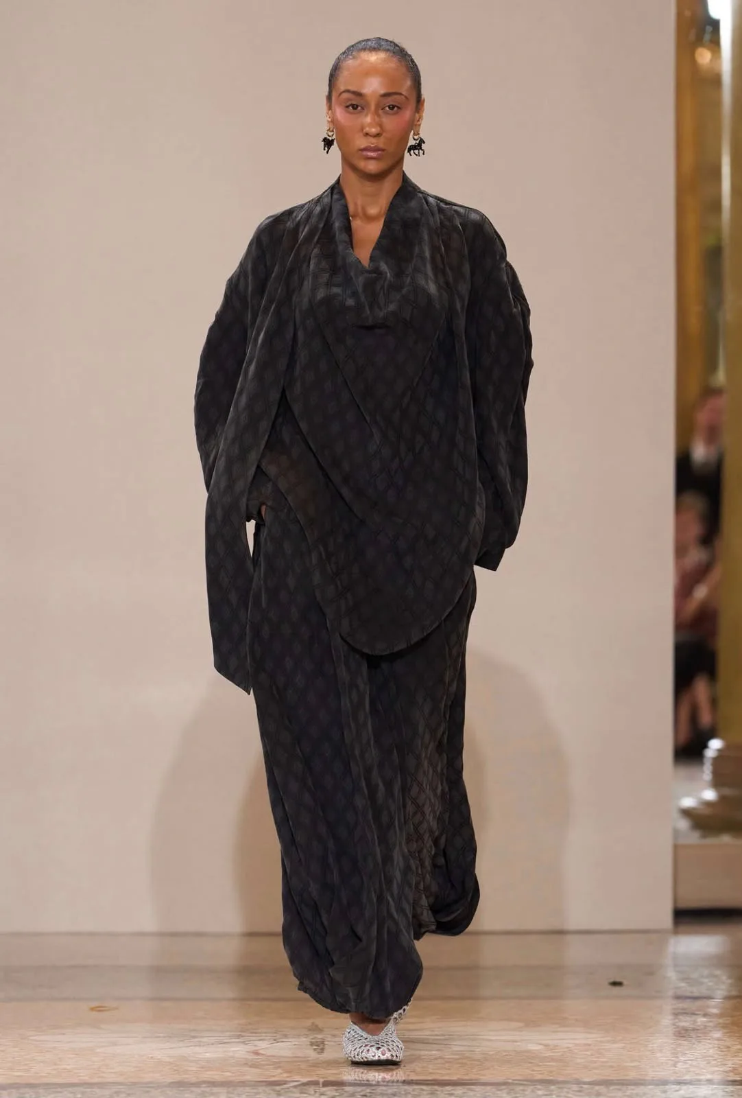 BRUNA SOARES estreia no Milão fashion week